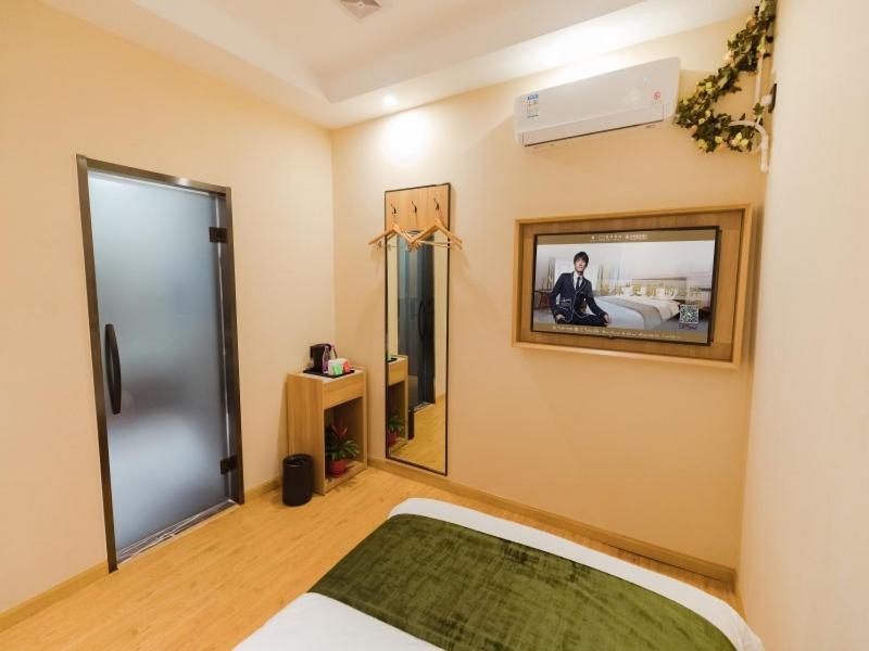 Greentree Inn Shanghai Huangxing Park Subway Station Express Hotel Bagian luar foto