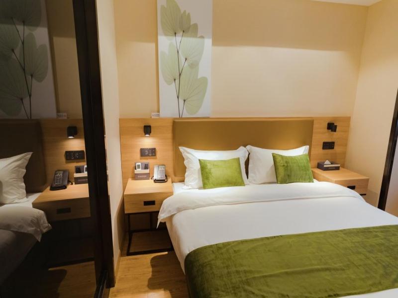 Greentree Inn Shanghai Huangxing Park Subway Station Express Hotel Bagian luar foto