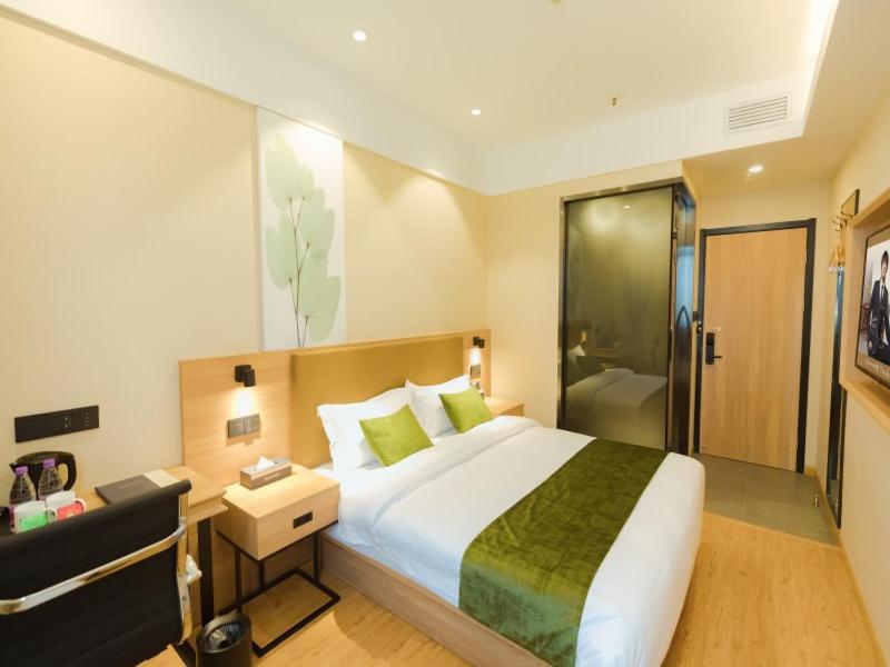 Greentree Inn Shanghai Huangxing Park Subway Station Express Hotel Bagian luar foto