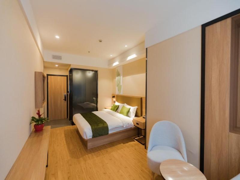 Greentree Inn Shanghai Huangxing Park Subway Station Express Hotel Bagian luar foto