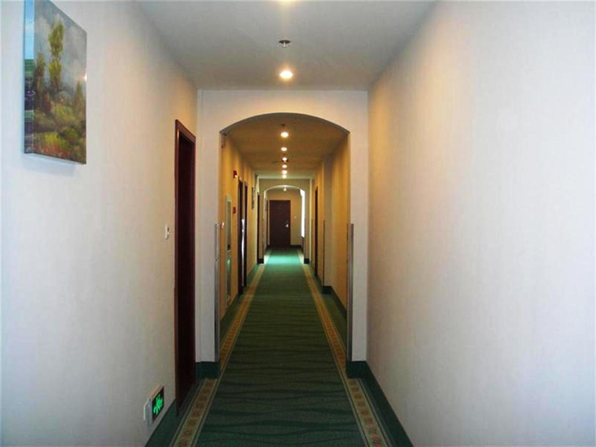 Greentree Inn Shanghai Huangxing Park Subway Station Express Hotel Bagian luar foto