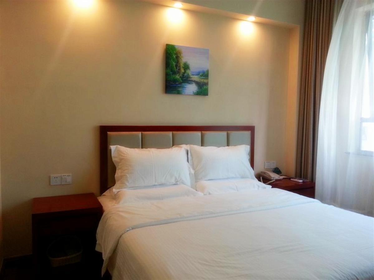 Greentree Inn Shanghai Huangxing Park Subway Station Express Hotel Bagian luar foto